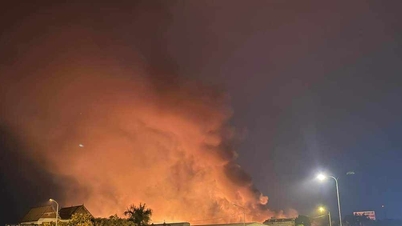 Packaging company caught fire in the center of Hai Duong city
