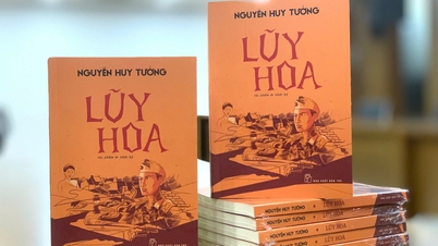Tập truyện phim tái hiện 60 ngày đêm thấy 'hoa trên chiến luỹ' tại Thủ đô