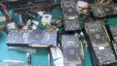 DIY GeForce RTX 2080 Ti GPUs សម្រាប់ $500 ជន់លិចទីផ្សារ