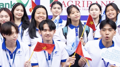 34 new students are exempted from tuition fees for 4 years of university, and given additional scholarships