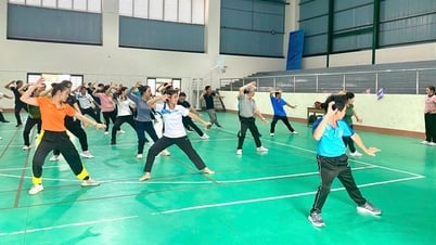 Tập huấn võ cổ truyền cho hơn 1.000 giáo viên ở Bình Định