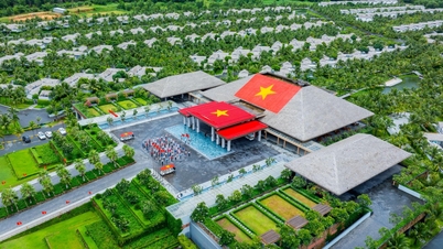 ភាព​អ៊ូអរ​ជាមួយ​ភ្ញៀវ​ទេសចរ​នៅ​ភាគ​ខាង​ត្បូង​កោះ Phu Quoc ក្នុង​ថ្ងៃ​ឈប់​សម្រាក​ថ្ងៃ​ទី ២ ខែ​កញ្ញា