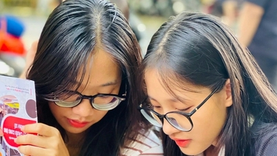 ការ​ចូល​រៀន​នៅ​សកលវិទ្យាល័យ​ដោយ​ផ្អែក​លើ​កំណត់ត្រា​សិក្សា៖ "កូន​សំណព្វ" ត្រូវ​បាន​គេ​ងាក​ចេញ?