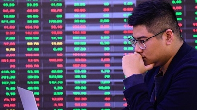 VN-Index ធ្លាក់ចុះ 60 ពិន្ទុ តើដល់ពេលចាប់បាតហើយឬនៅ?