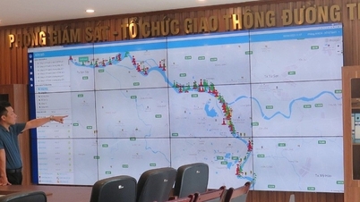 Công nghệ giúp cán bộ đường sông không còn phải cầm thước đo mực nước