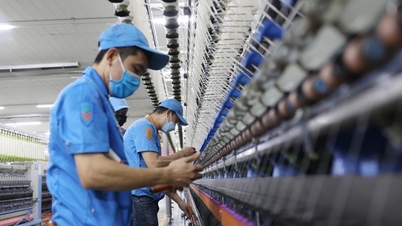 Chính phủ thúc tăng trưởng, bộ trưởng lo doanh nghiệp không đủ sức lớn