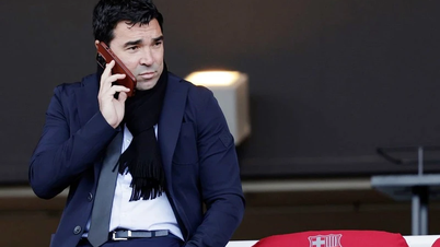 Barcelona denies rumors of Deco's departure