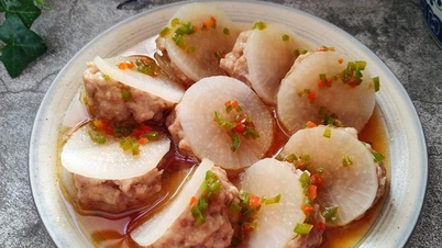 មើម​នេះ​មាន​វីតាមីន C ៨ ដង​ច្រើន​ជាង​ផ្លែ​ត្របែក ហើយ​ត្រូវ​បាន​គេ​ស្គាល់​ថា​ជា​អាហារ​ប្រឆាំង​នឹង​ជំងឺ​ផ្តាសាយ។