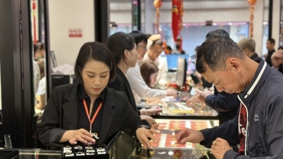 Giá vàng giảm, nhà đầu tư tranh thủ mua vàng nhẫn tích trữ