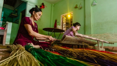 Se revoca el certificado de una aldea de 500 años de antigüedad dedicada a la fabricación de esteras en Quang Nam