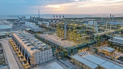 The first petrochemical complex worth over 5 billion USD in Vietnam enters commercial operation