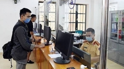 ចាប់ពីថ្ងៃទី 15 ខែសីហា បុគ្គលដែលមានអាយុចាប់ពី 15 ឆ្នាំឡើងទៅត្រូវបានអនុញ្ញាតឱ្យចុះឈ្មោះយានយន្ត។