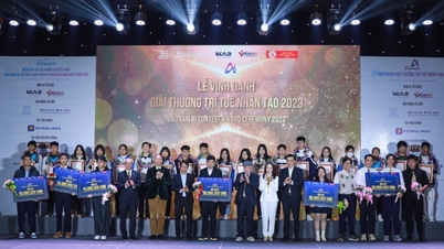 កាសែត VietNamNet រៀបចំពិធីប្រគល់ពានរង្វាន់បញ្ញាសិប្បនិម្មិតឆ្នាំ 2023