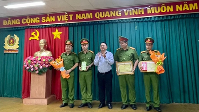 អង្គភាព​ដែល​ដោះស្រាយ​ករណី​ឃាតកម្ម និង​ប្លន់​នៅ​ខណ្ឌ​១១ (HCMC) ទទួល​បាន​ប្រាក់​រង្វាន់។