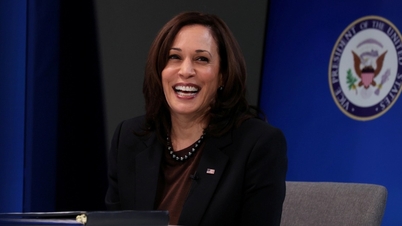 Bà Harris "hút" tài trợ gấp đôi ông Trump
