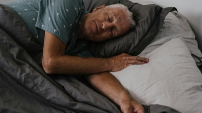 Phát hiện kiểu ngủ tối ưu nhất để người lớn tuổi sống thọ hơn