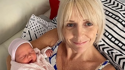 Having a baby at 53 after 25 years of artificial insemination