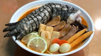 Món mì ramen chân cá sấu muốn ăn phải đặt trước nhiều tháng