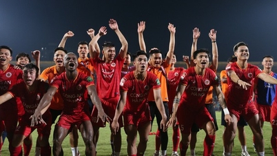 CLB Công an Hà Nội vô địch ngay mùa đầu tiên chơi V-League