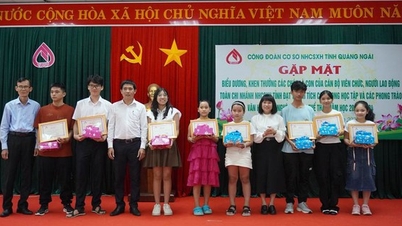 Công đoàn cơ sở Ngân hàng Chính sách xã hội tỉnh Quảng Ngãi biểu dương, khen thưởng con, em cán bộ, người lao động