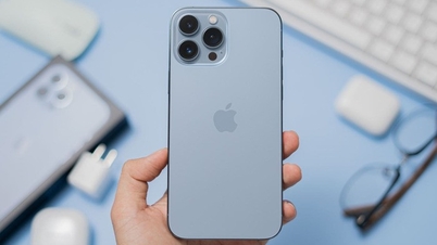 iPhone 15 ស៊េរី​ទើប​នឹង​ចេញ​លក់ iPhone ចាស់​ធ្លាក់​ថ្លៃ​ជាង ៥ លាន​ដុង