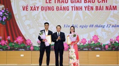 Yen Bai បានប្រគល់ពានរង្វាន់សារព័ត៌មានអគារបក្សខេត្ត Yen Bai ឆ្នាំ 2023