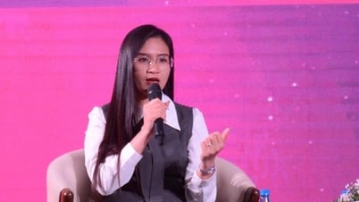 Women dare to "think difficult and do different" to succeed
