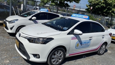 ឡាន​តាក់ស៊ី​ឡើង​ថ្លៃ​១០​ដង​នៅ​តាន់ សឺ​ន​ណា​ត ប្តឹង​ផ្អាក​