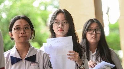 Điểm chuẩn cao chót vót, hàng loạt ngành Sư phạm vẫn phải xét tuyển bổ sung