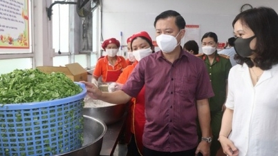 การควบคุมดูแลโรงครัวของโรงเรียน