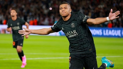 Mbappe helps PSG win first Champions League match