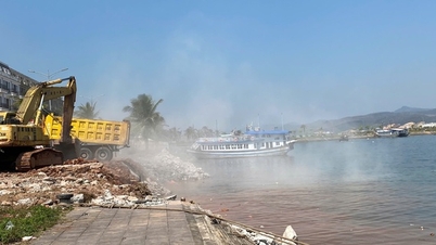 Sở TN&MT Quảng Ninh chỉ đạo việc thi công ở cảng tàu khách Tuần Châu