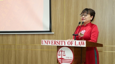 교장이 사임했는데, 법학대학의 수장은 누가 될까요?
