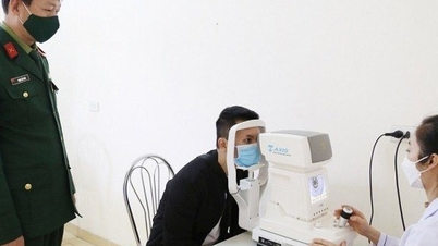 Trường hợp nào người loạn thị, mù màu vẫn phải đi nghĩa vụ quân sự?