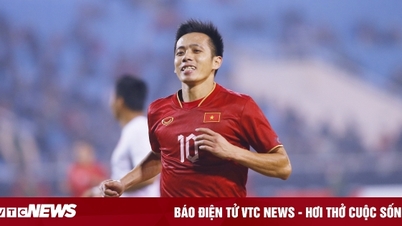 Văn Quyết giã từ đội tuyển Việt Nam