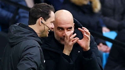 Guardiola: 'Đôi khi tôi phải giả vờ là siêu nhân'