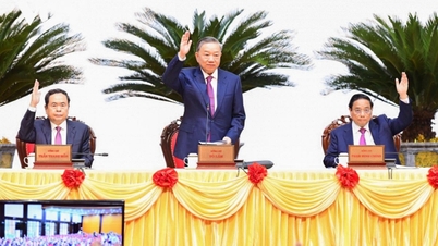 今朝、8月3日、第13回中央執行委員会会議が開会されました