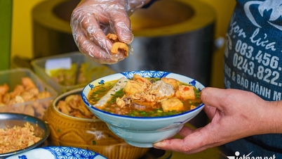 5 อันดับร้านก๋วยเตี๋ยวปูที่อร่อยที่สุดในฮานอย ซึ่งบางร้านเคยออกฉายทางโทรทัศน์ของอเมริกา