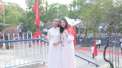 Discours d'ouverture de l'année scolaire 2024-2025 par le directeur d'une des meilleures écoles de Hanoi