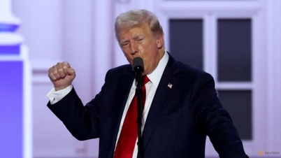 Trump pledges to President Zelenskyy to 'end the war'