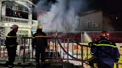 Cháy lớn quán cà phê hát cho nhau nghe ở đường Phạm Văn Đồng, nhiều nạn nhân được đưa ra