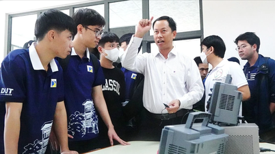 Tìm hướng phát triển nhân lực ngành công nghiệp bán dẫn