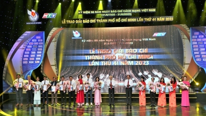 ផ្តល់កិត្តិយសដល់ការងារសារព័ត៌មានចំនួន ៦៥ នៅពិធីប្រគល់ពានរង្វាន់សារព័ត៌មានទីក្រុងហូជីមិញលើកទី ៤១