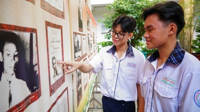 និស្សិតជាង ៨០០ នាក់ចូលរួមការតាំងពិព័រណ៍ “ប្រធានហូជីមិញ - ជីវប្រវត្តិ និងអាជីព”