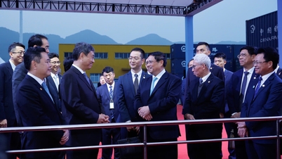 Thủ tướng Phạm Minh Chính đón chuyến tàu nhanh ASEAN xuất phát từ Hà Nội đến Trùng Khánh