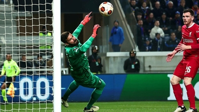 Liverpool bị loại ở tứ kết Europa League
