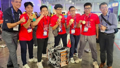 Học sinh Việt Nam vô địch giải robot lớn nhất thế giới