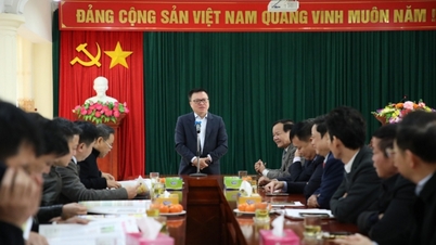 Đồng chí Lê Quốc Minh thăm và làm việc với cán bộ, phóng viên các cơ quan báo chí Bắc Giang