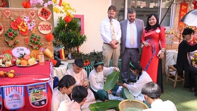 Gói bánh chưng - Trao yêu thương mừng xuân Giáp Thìn 2024