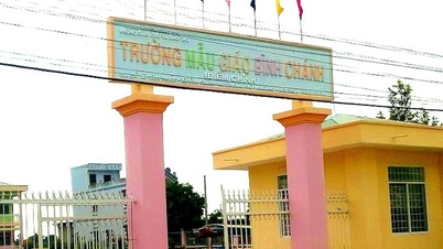 រិះគន់​គ្រូ​មត្តេយ្យ​ដែល​វាយ​សិស្ស​នៅ​មុខ​សាលា​ទាំង​មូល